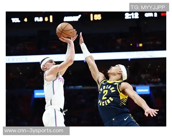 克拉克斯顿上半场表现惊艳7投5中砍下11分8篮板外线命中率完美