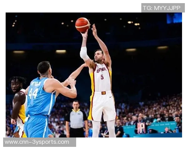 海兰德半场表现抢眼5投3中贡献12分1篮板2助攻1抢断助力全队 海兰德半场表现抢眼5投3中贡献12分1篮板2助攻1抢断助力全队