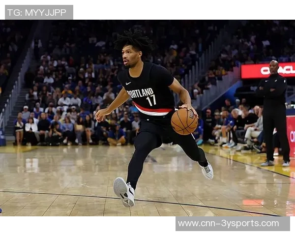 比卢普斯称赞夏普攻守兼备称其能应对高强度对抗挑战 比卢普斯称赞夏普攻守兼备称其能应对高强度对抗挑战