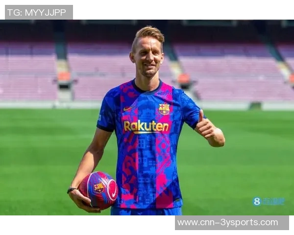 埃因霍温宣布卢克德容告别仪式球员荣登星光大道荣耀时刻 埃因霍温宣布卢克德容告别仪式球员荣登星光大道荣耀时刻