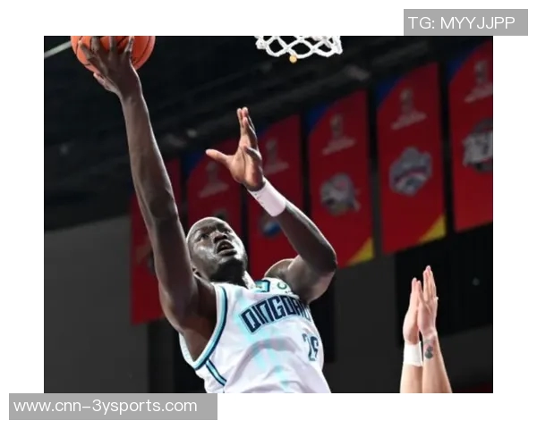 齐麟替补发威表现出色单节独得7分助力球队逆转局势